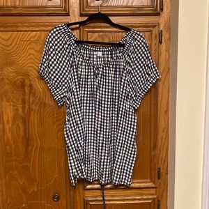 Never worn Old Navy Gingham Blouse